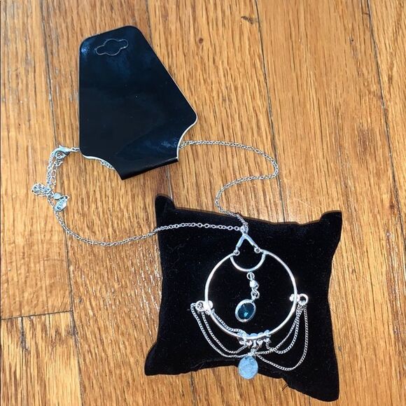 Apt 9 — Beautiful Silver + Turquoise Necklace - Picture 4 of 7